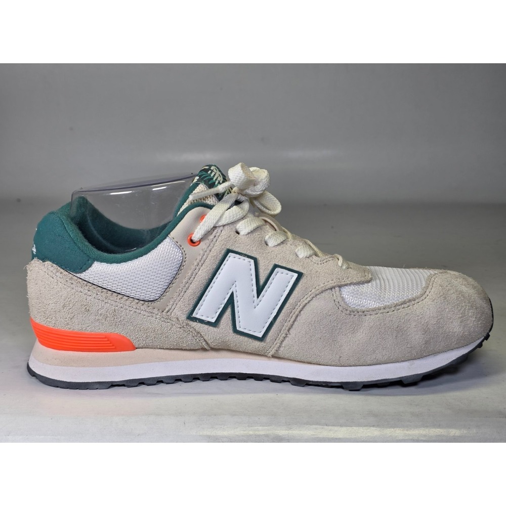New Balance 574 Men's Sneakers Size 7 M Beige White Suede Fabric Running Shoes - Picture 3 of 13